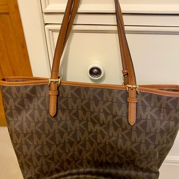 Michael Kors Brown Shoulder Bag with Monogram Pattern - Picture 3 of 4